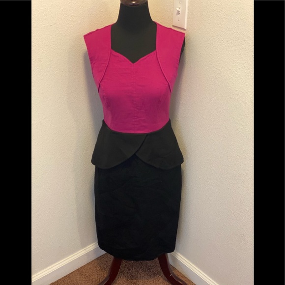 Carolina Herrera Dresses & Skirts - Carolina Herrera 100% Wool Sheath Dress Stretch Two Tone Peplum Sleeveless 6